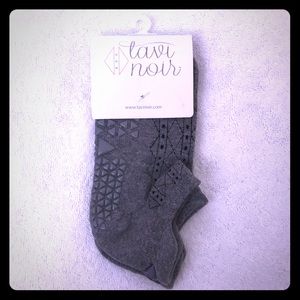 Tavi Noir NWT pure barre socks size small gray